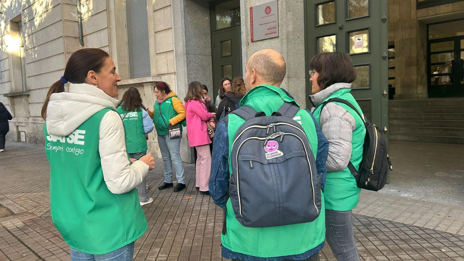 Delegadas y delegados de SATSE en el examen de matronas de SACYL celebrado en Valladolid el 23 de noviembre de 2024