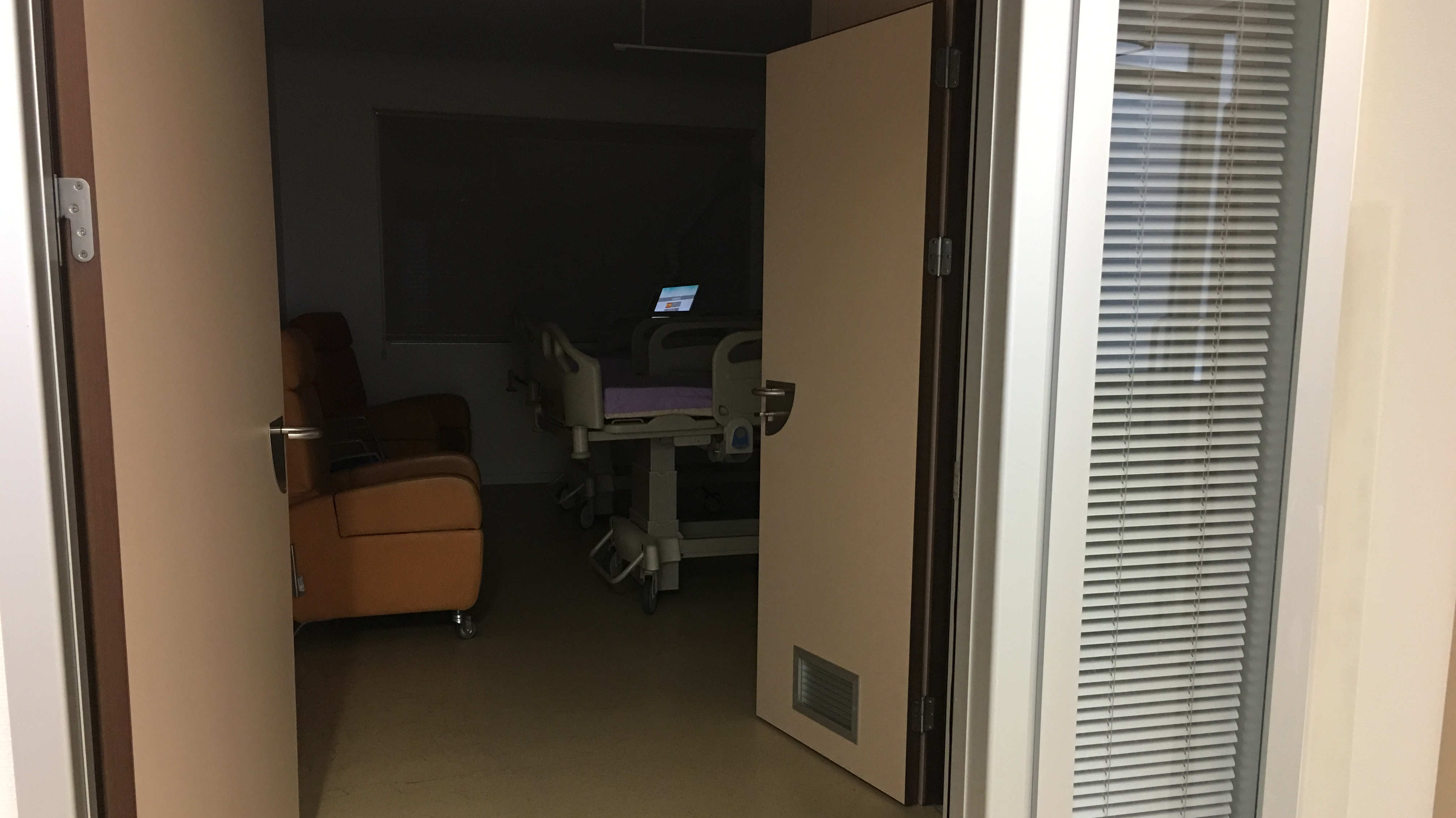 Una habitación vacía en un hospital